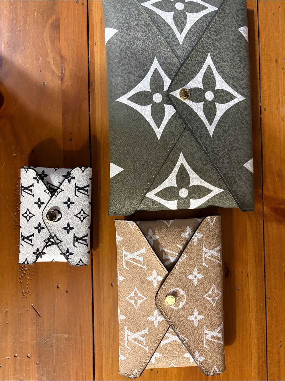 Pouch set